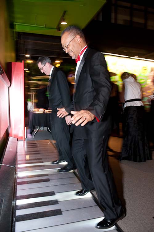 The 2010 Red Ball (gallery #1)