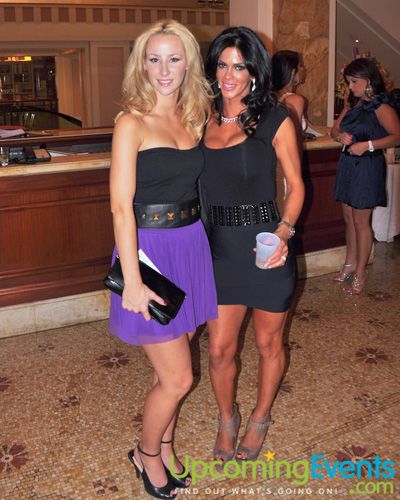 Fashion Up - Fall Fashions 2010