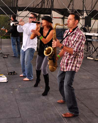 Sippin By The River 2010 (Gallery 1)