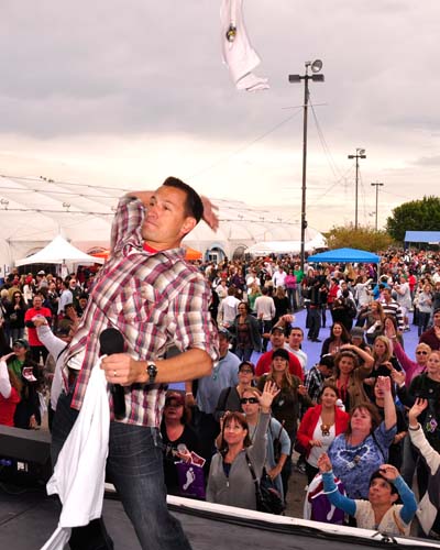 Sippin By The River 2010 (Gallery 1)