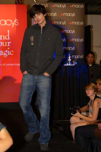 Nigel Barker Hosted Fashion Show