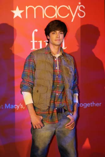 Nigel Barker Hosted Fashion Show