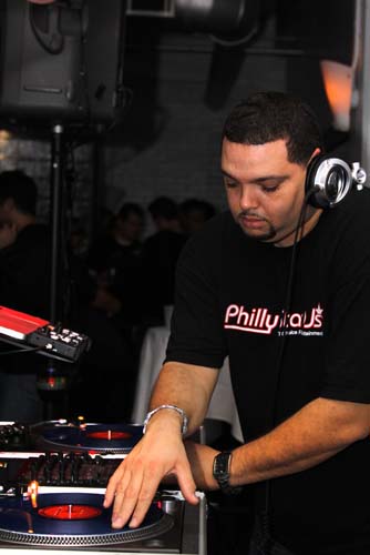 NYEphilly.com Open Bar - Manayunk Brewery