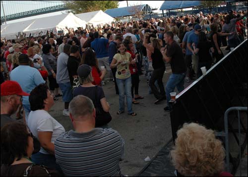 Sippin by the River (Backdrop-Photos)