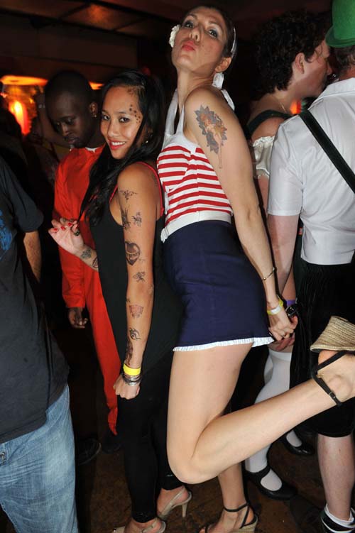 Halloween 2009 - Vampires + Vixens