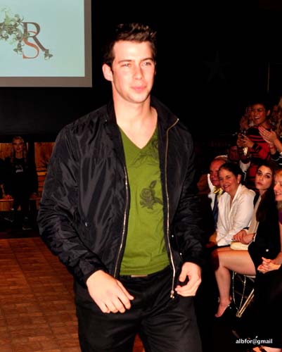 Fashion in Public (Gallery 2)