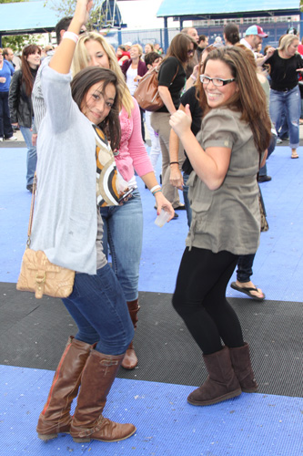 Sippin By The River 2010 (Gallery 3)