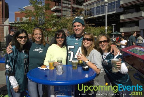 McFadden's EAGLES Home Game Week 6