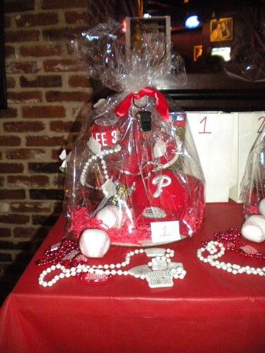 Fan Fridays @ Chickie & Pete's!