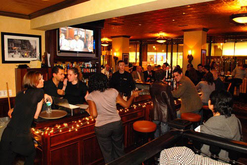 Happy Hour at Elephant & Castle