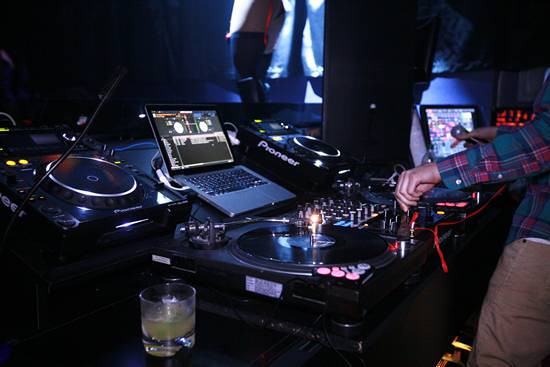 Hooked Up @ Whisper!