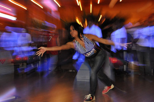 Sixers Bowl-Off For Charity