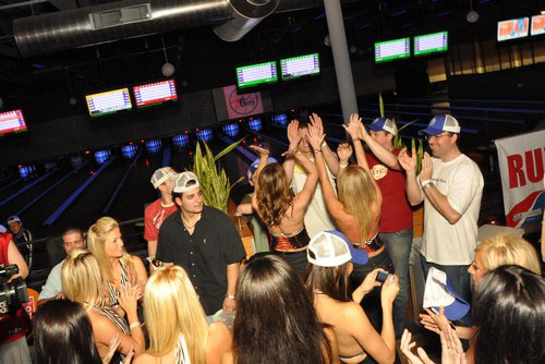 Sixers Bowl-Off For Charity