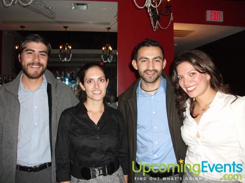 Dueling Piano Happy Hour