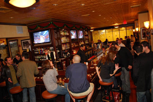 Happy Hour at Elephant & Castle