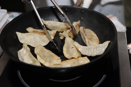 Harvest Seasonal Grill & Wine Bar Spring Menu & Wine Tasting