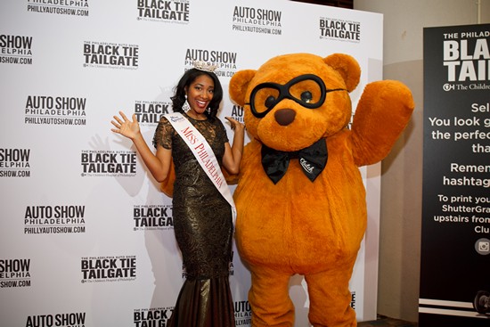 Black Tie Tailgate 2015 - Red Carpet