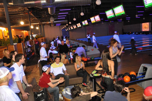 Sixers Bowl-Off For Charity