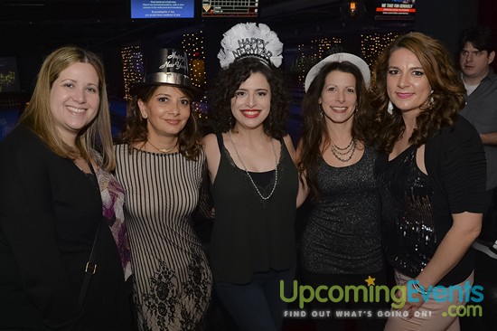 RESOLUTION: NYE @ Lucky Strike