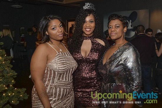 RESOLUTION: NYE @ Lucky Strike