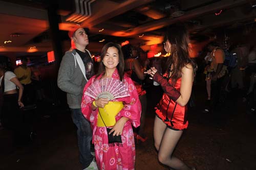 Halloween 2009 - Vampires + Vixens