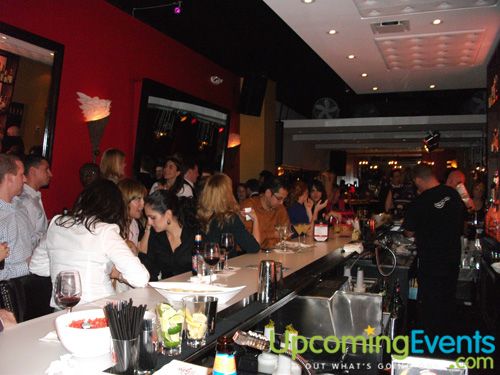 Dueling Piano Happy Hour