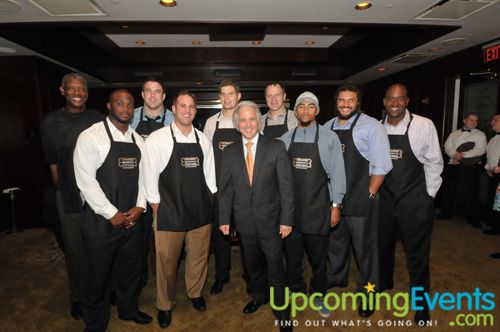 Philadelphia Eagles Brent Celek Celebrity Serving Event