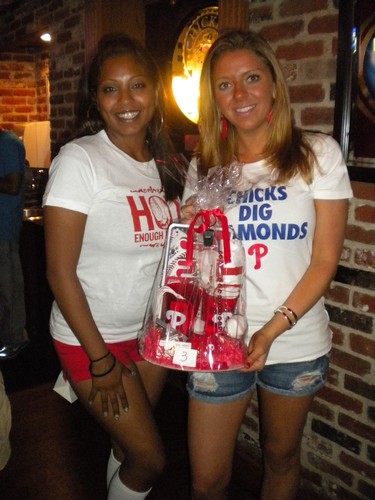 Fan Fridays @ Chickie & Pete's!