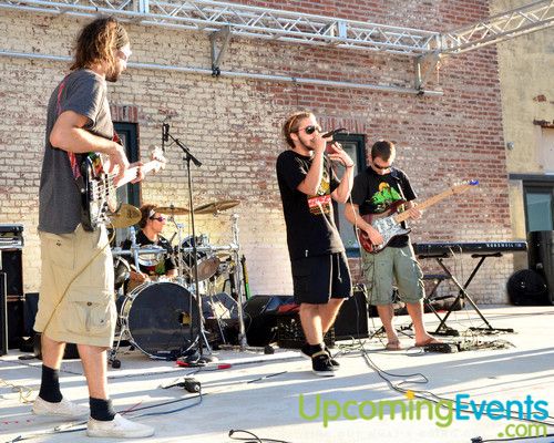 PW Concerts at Piazza