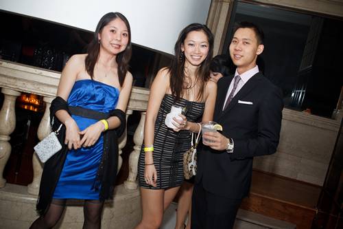 Resolution:  NYE 2012 @ TRUST  (Gallery A)