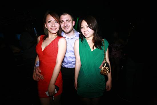 Hooked Up @ Whisper!