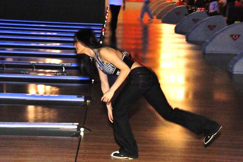 Sixers Bowl-Off For Charity