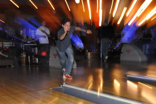 Sixers Bowl-Off For Charity