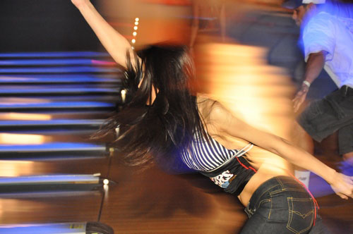 Sixers Bowl-Off For Charity