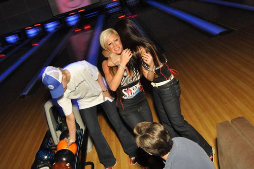 Sixers Bowl-Off For Charity