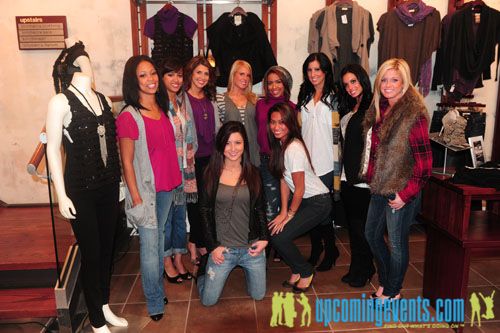 Sixers Dancers Charity Shopping Event