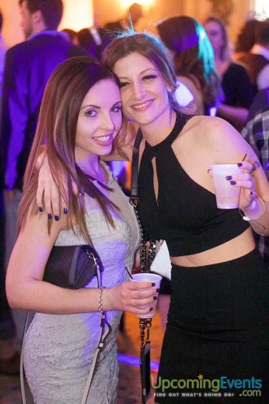 The Glitter City Gala - Philly's Hottest NYE Party! (Gallery 1)