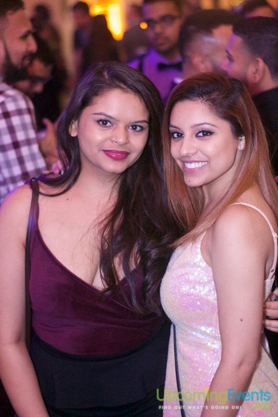 The Glitter City Gala - Philly's Hottest NYE Party! (Gallery 1)