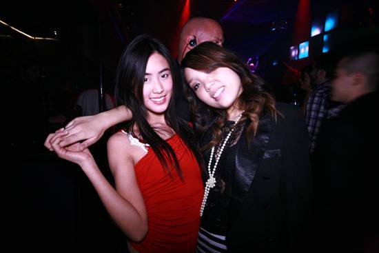 Hooked Up @ Whisper!