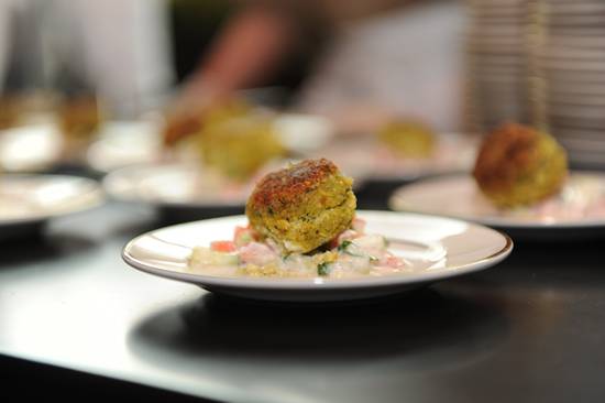 Harvest Seasonal Grill & Wine Bar Spring Menu & Wine Tasting