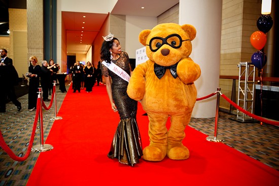 Black Tie Tailgate 2015 - Red Carpet