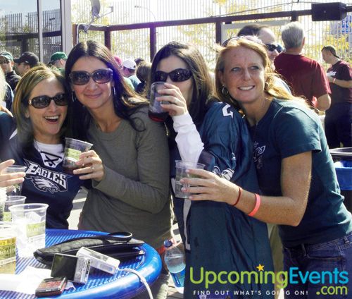 McFadden's EAGLES Home Game Week 6