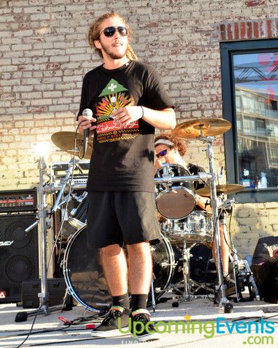 PW Concerts at Piazza