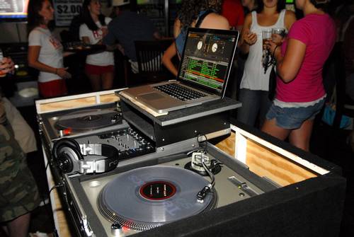 Fan Fridays @ Jerzee's!