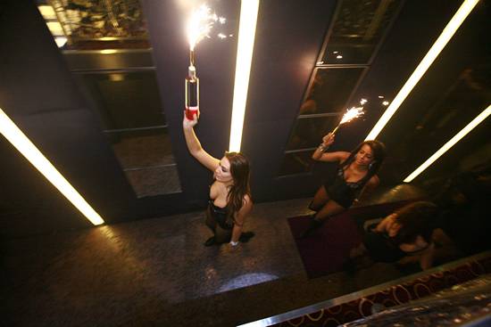 Hooked Up @ Whisper!