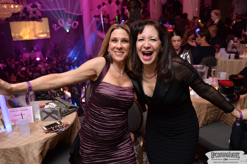 Glitter City Gala NYE Party at The Bellveue Hotel