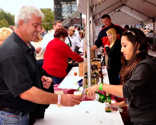 Sippin By The River 2010 (Gallery 1)