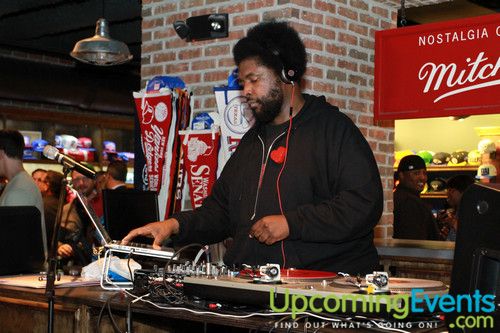 Mitchell & Ness DJ Quest Love