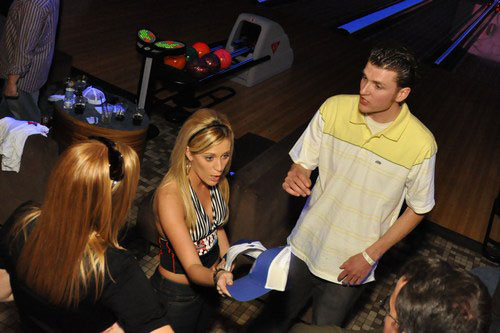 Sixers Bowl-Off For Charity